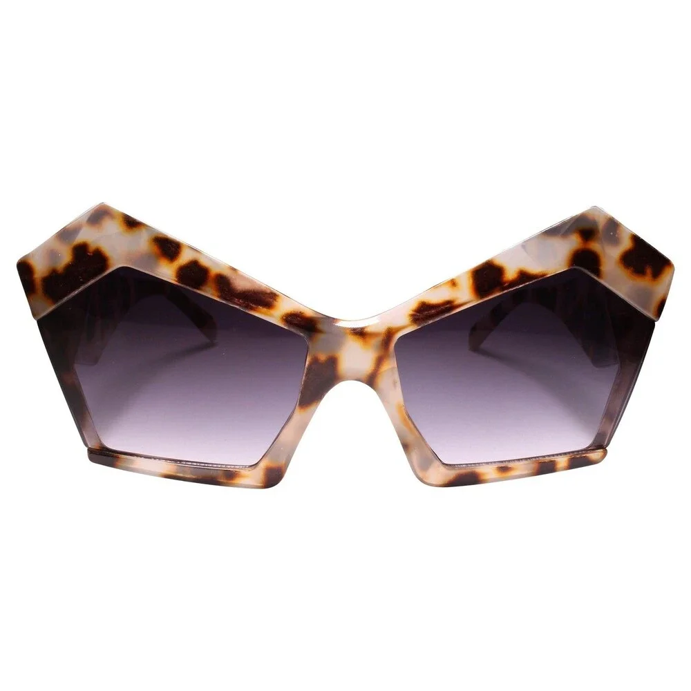Kiss oversized edgy